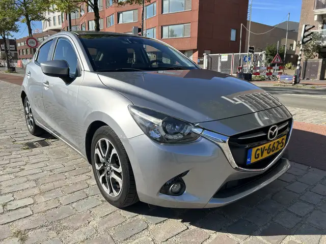 Mazda Mazda2 view 4