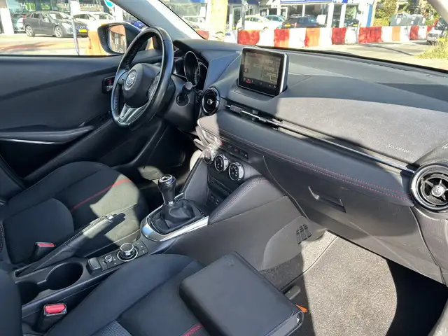 Mazda Mazda2 view 3