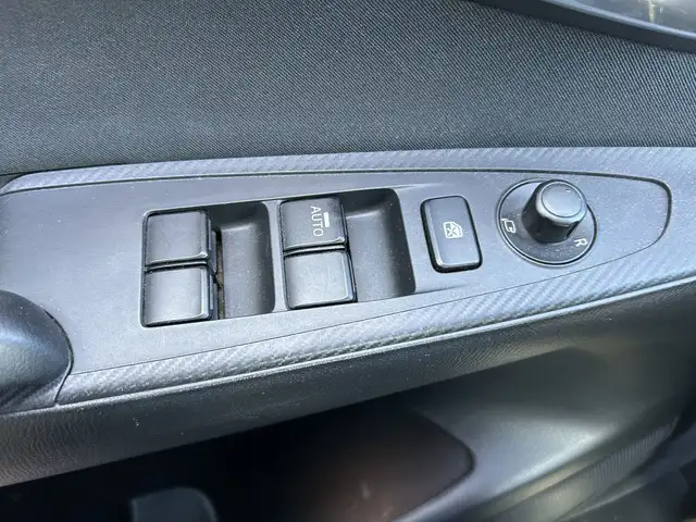 Mazda Mazda2 view 10