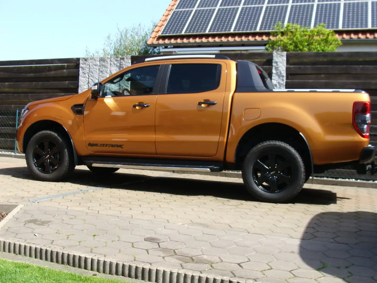 Ford Ranger Ranger Pick Up 4x4 TDCi 2,0 l EcoBlue Autm. Wildtr Orange - 2
