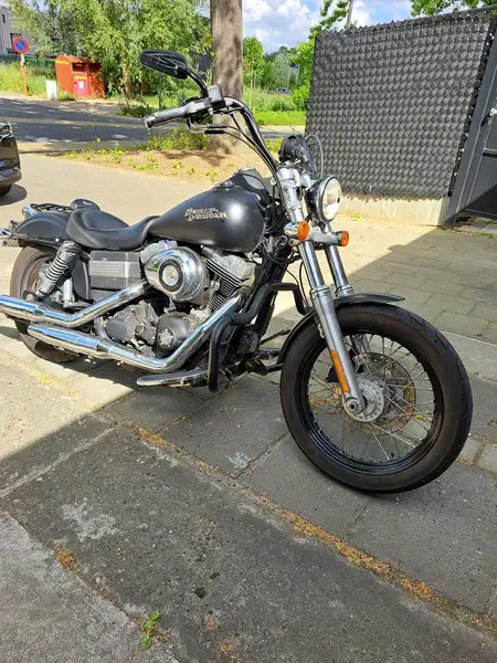 Harley-Davidson Dyna Street Bob