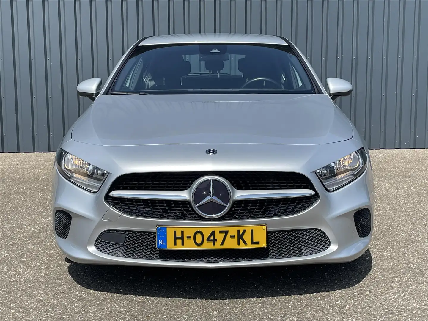 Mercedes-Benz A 180 A180 Business Solution Automaat | Navigatie | Lich Grijs - 2
