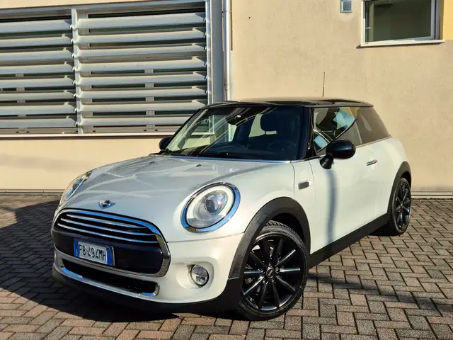MINI Cooper D Mini IV F55-F56 2016 1.5 3p