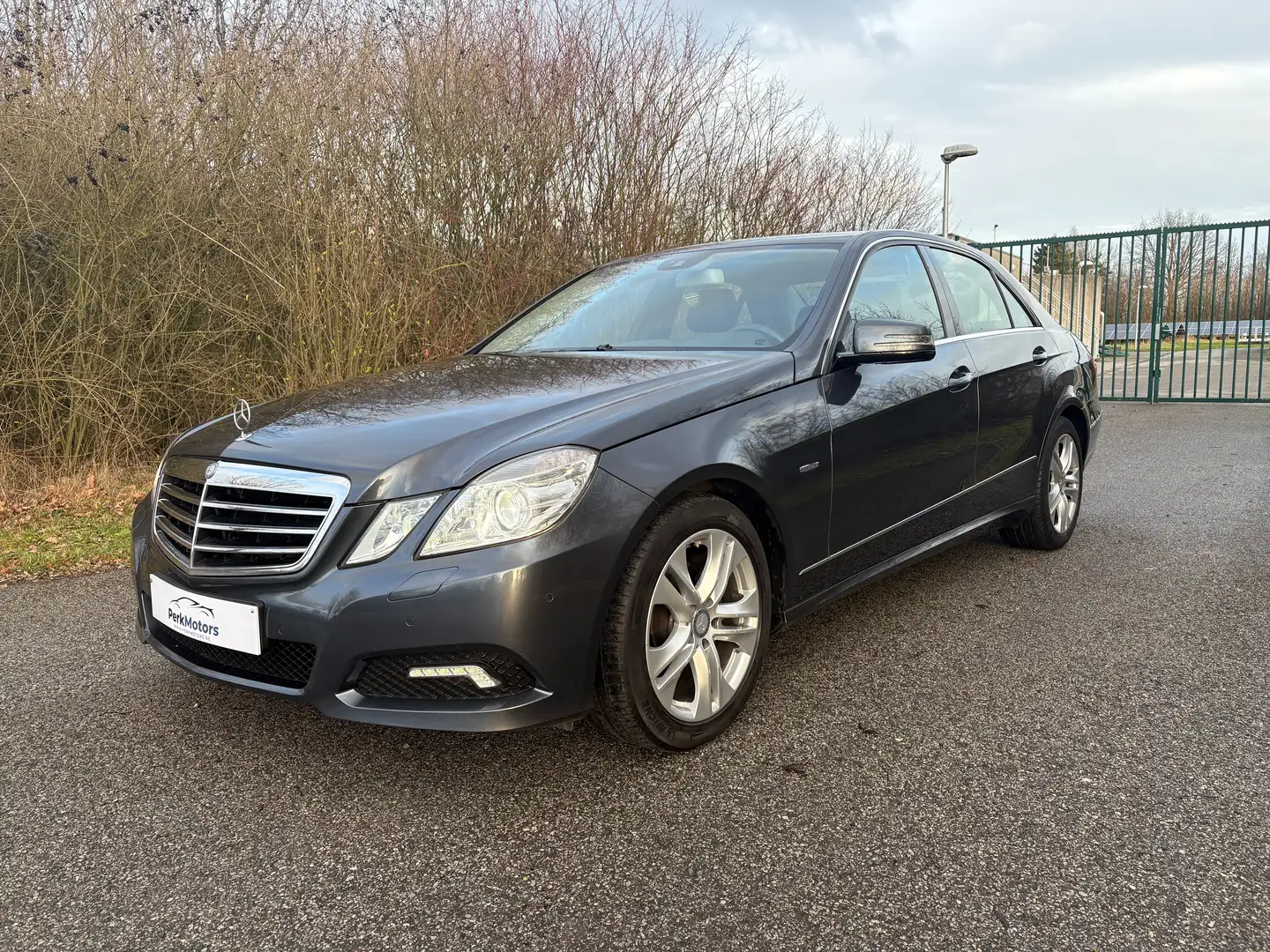 Mercedes-Benz E 200 CDI BlueEFFICIENCY Automatik Avantgarde / Garantie Gris - 1