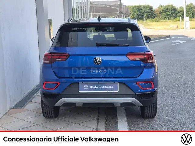 Volkswagen T-Roc view 6