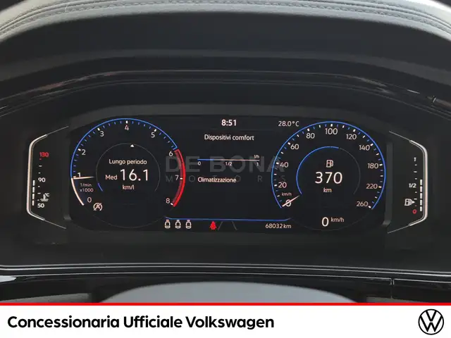 Volkswagen T-Roc view 12