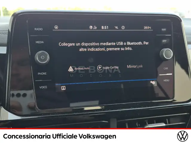 Volkswagen T-Roc view 13