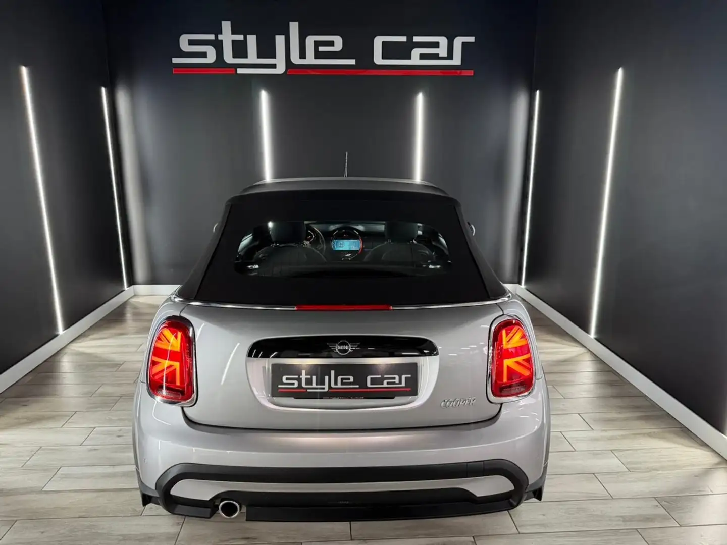 MINI Cooper Cabrio Aut. Gris - 2