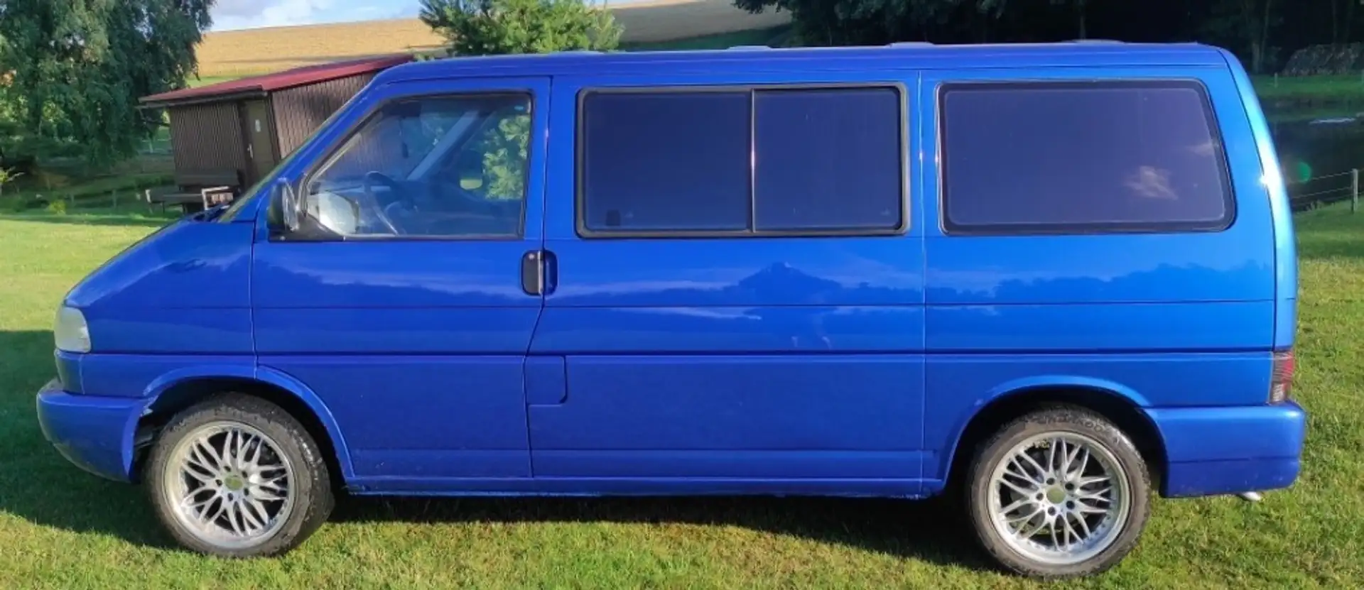Volkswagen T4 Kombi 8 - Sitzer Blau - 2