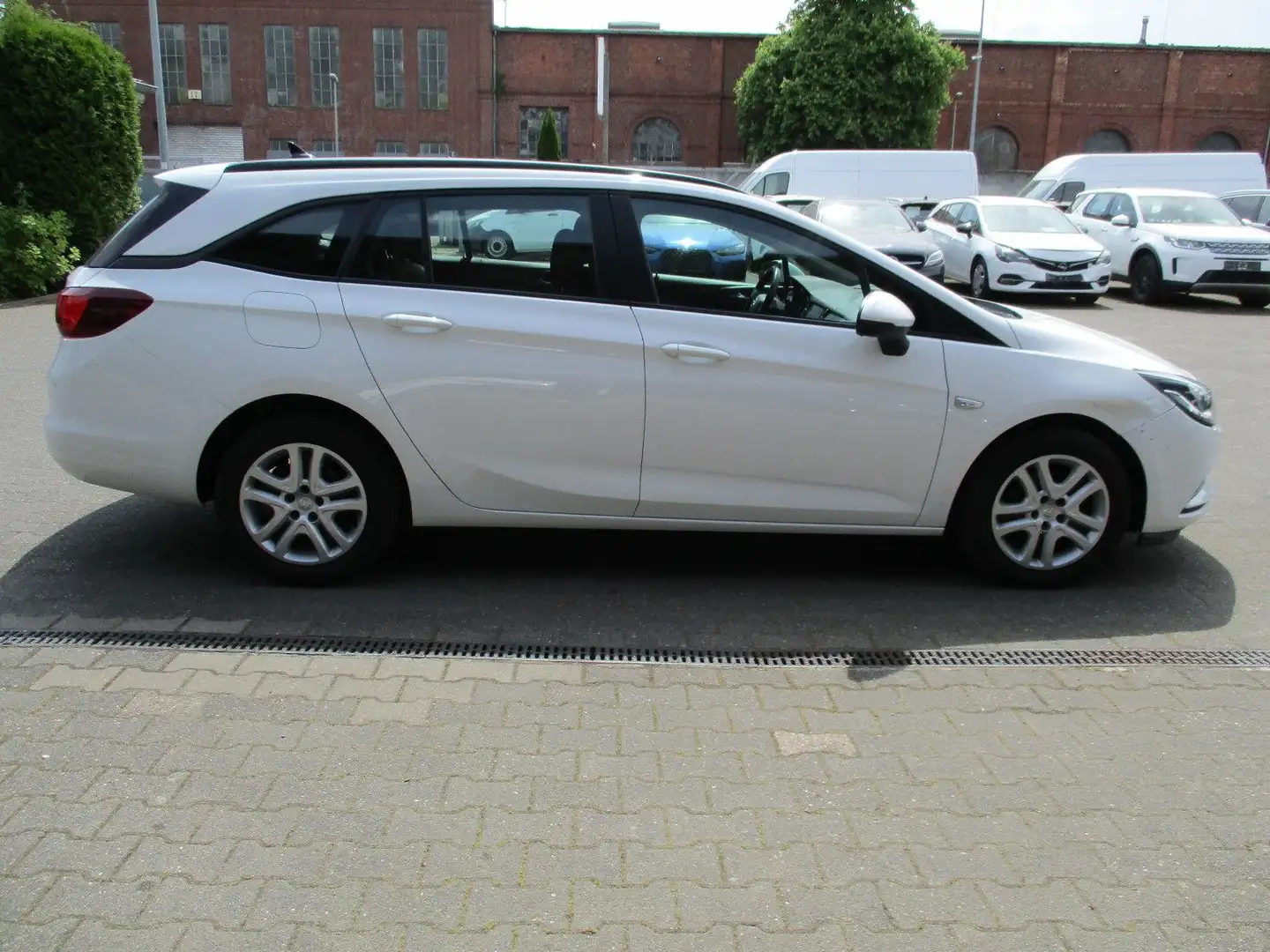 Opel Astra K Sports Tourer 1.6 CDTI Edition Navi PDC Wit - 2