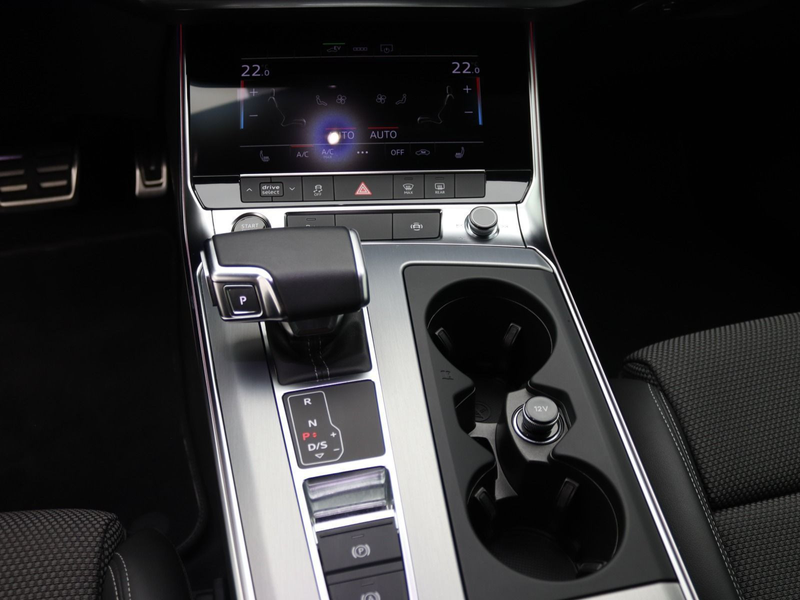 Audi A6 sport 55 TFSIe quattro S-tronic / AHK — photo 12