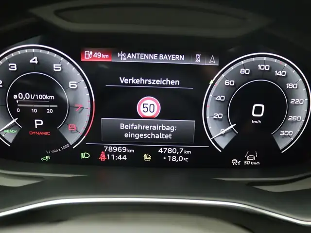 Audi A6 view 8