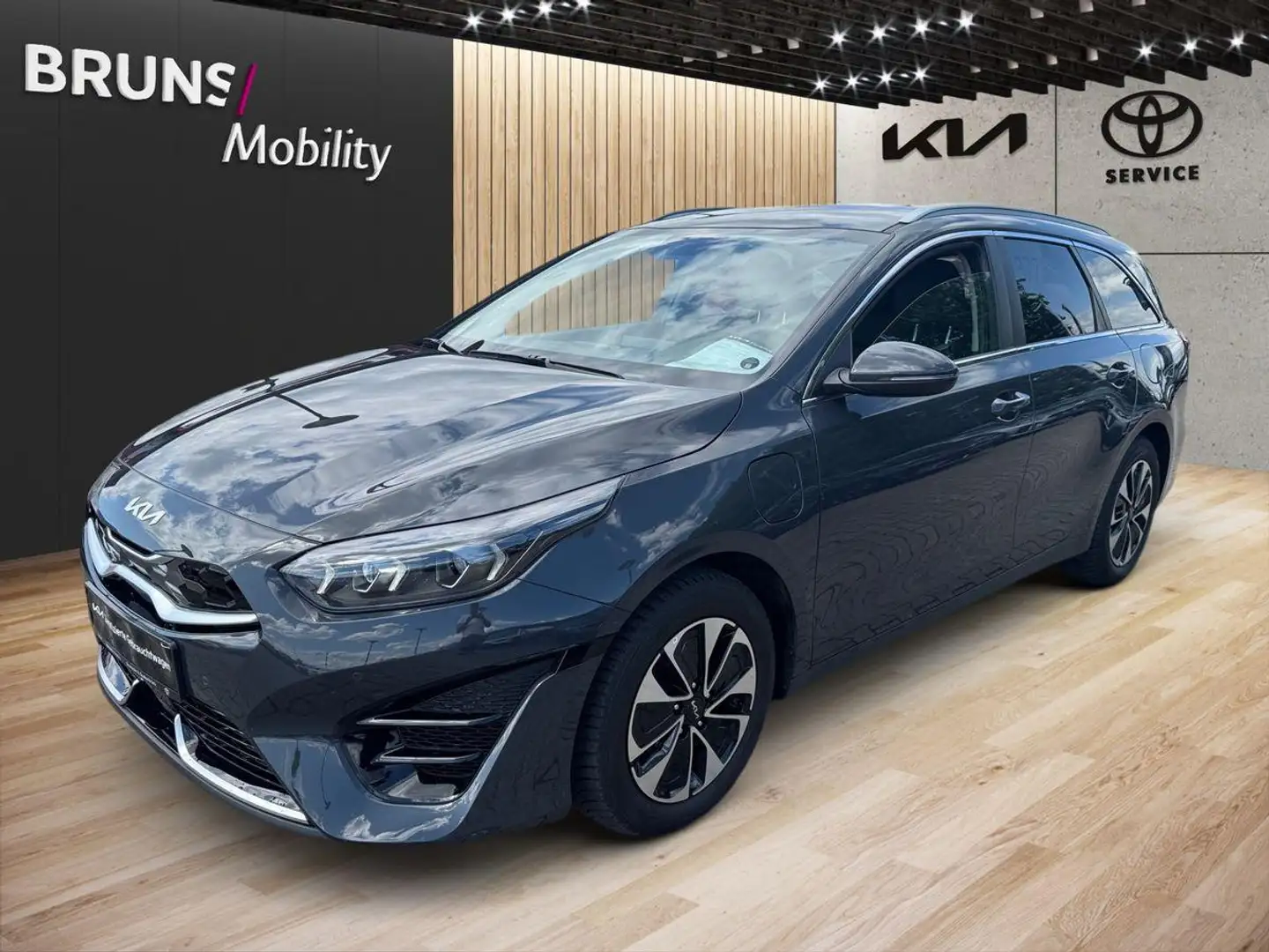 Kia Ceed SW / cee'd SW Plug-in Hybrid Platinum Edition Grau - 2
