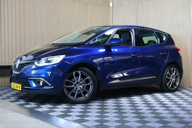 Renault Scenic view 2