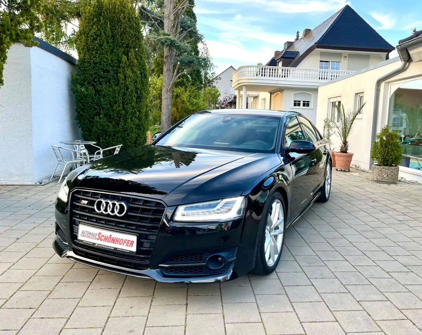 Audi S8 plus org.58'km Navi LED AHK Keramik 21"2.Hd. Schwarz - 1