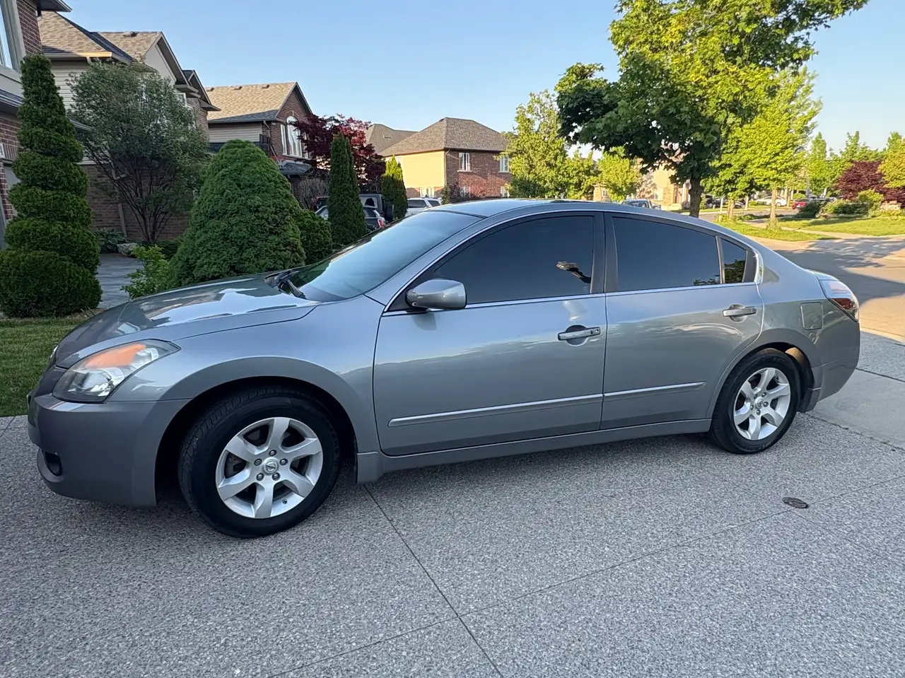 Nissan Altima снимка Nissan Altima