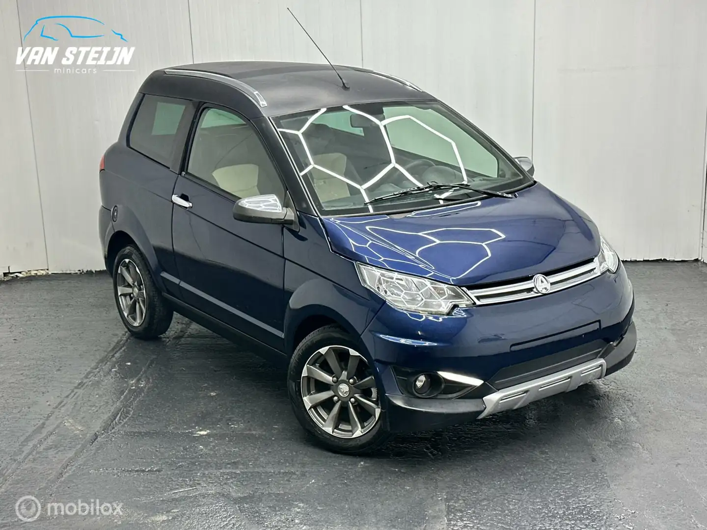 Aixam Crossover Brommobiel Premium | Applecarplay | 23dkm Albastru - 2
