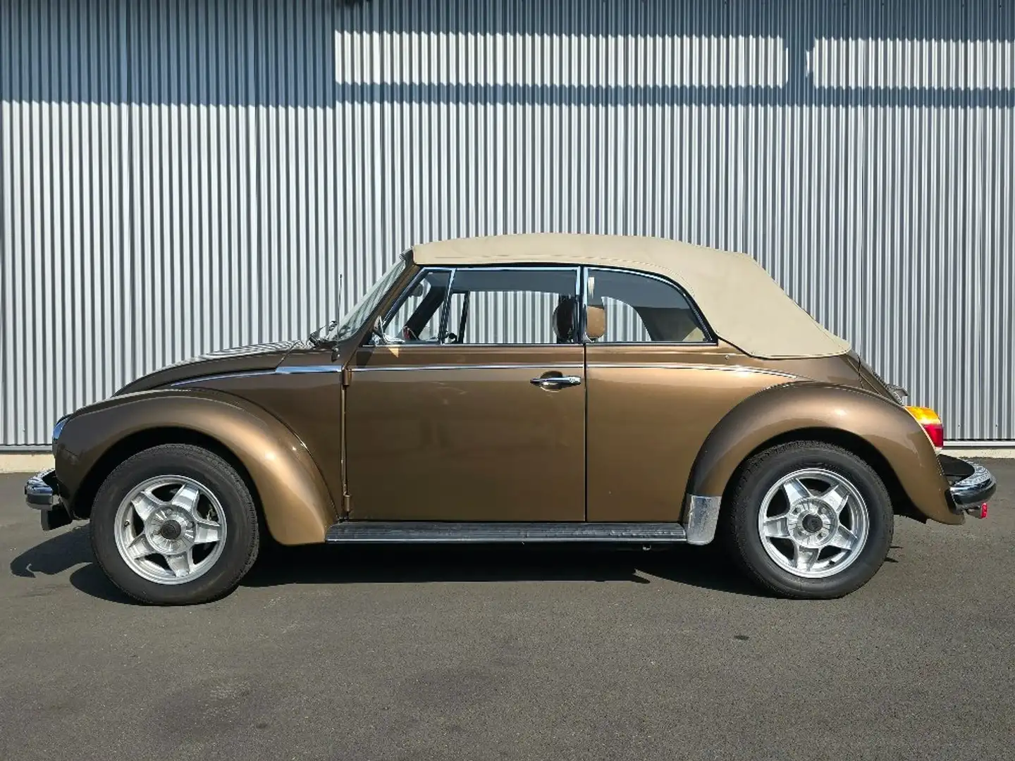 Volkswagen Käfer Cabriolet aus 1. Hand Braun - 2