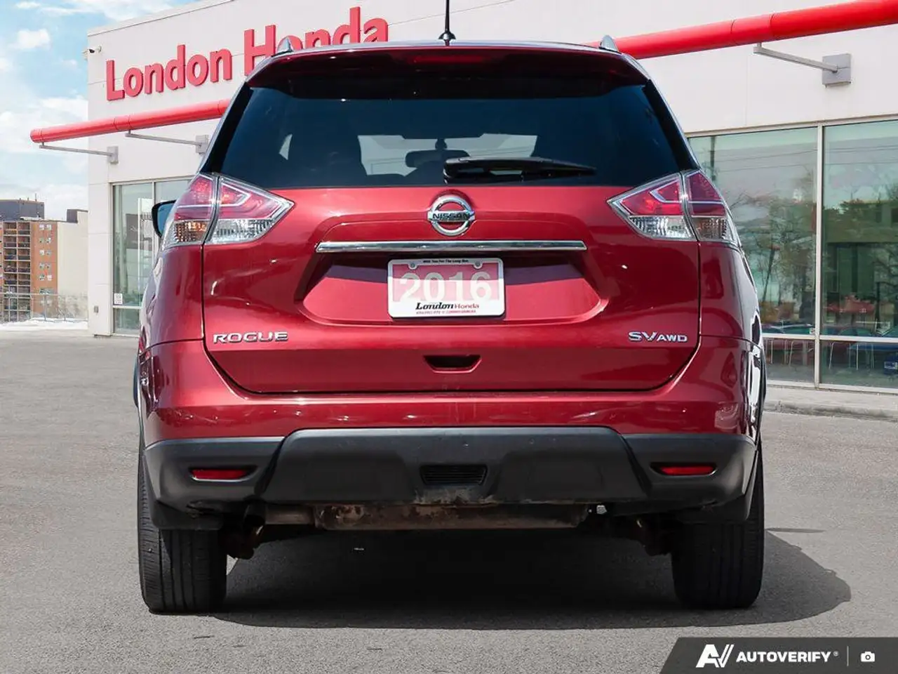 Nissan Rogue снимка Nissan Rogue