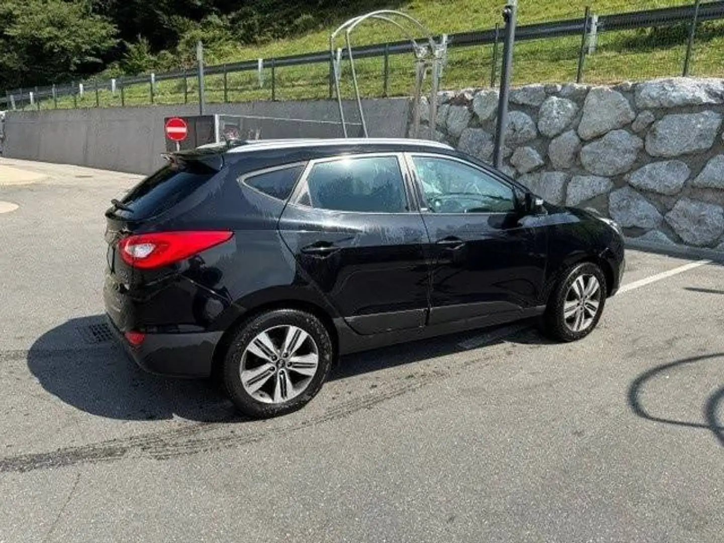 Hyundai iX35 iX35 2,0 CRDi GO Plus Aut. GO Plus Schwarz - 2