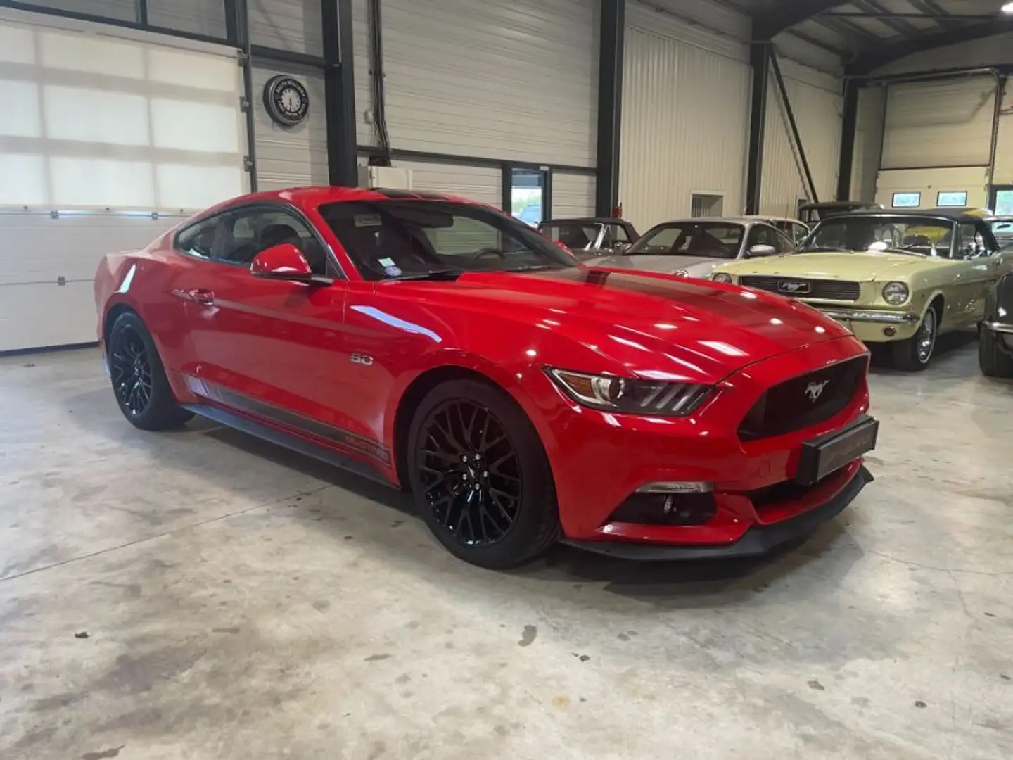 Ford Mustang FASTBACK VI 5.0l V8 421 ch GT PREMIUIM Rouge - 1