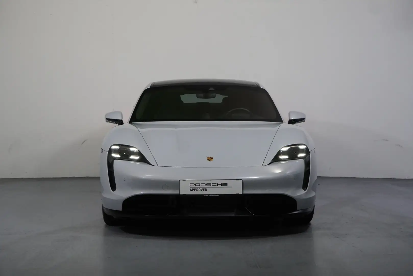 Porsche Taycan Turbo Grau - 2