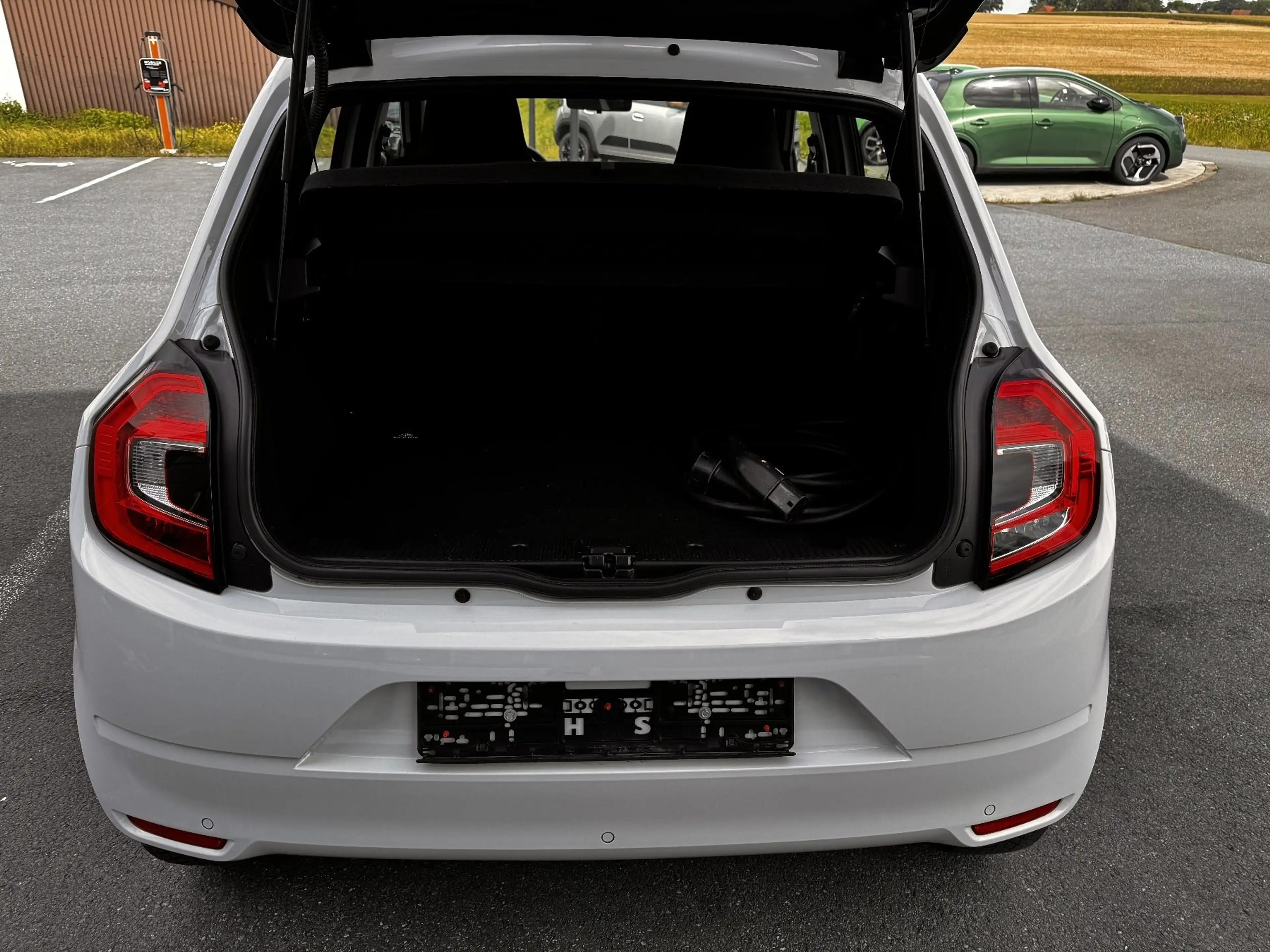 Renault Twingo E-TECH EQUILIBRE WINTER+PDC+ — photo 10