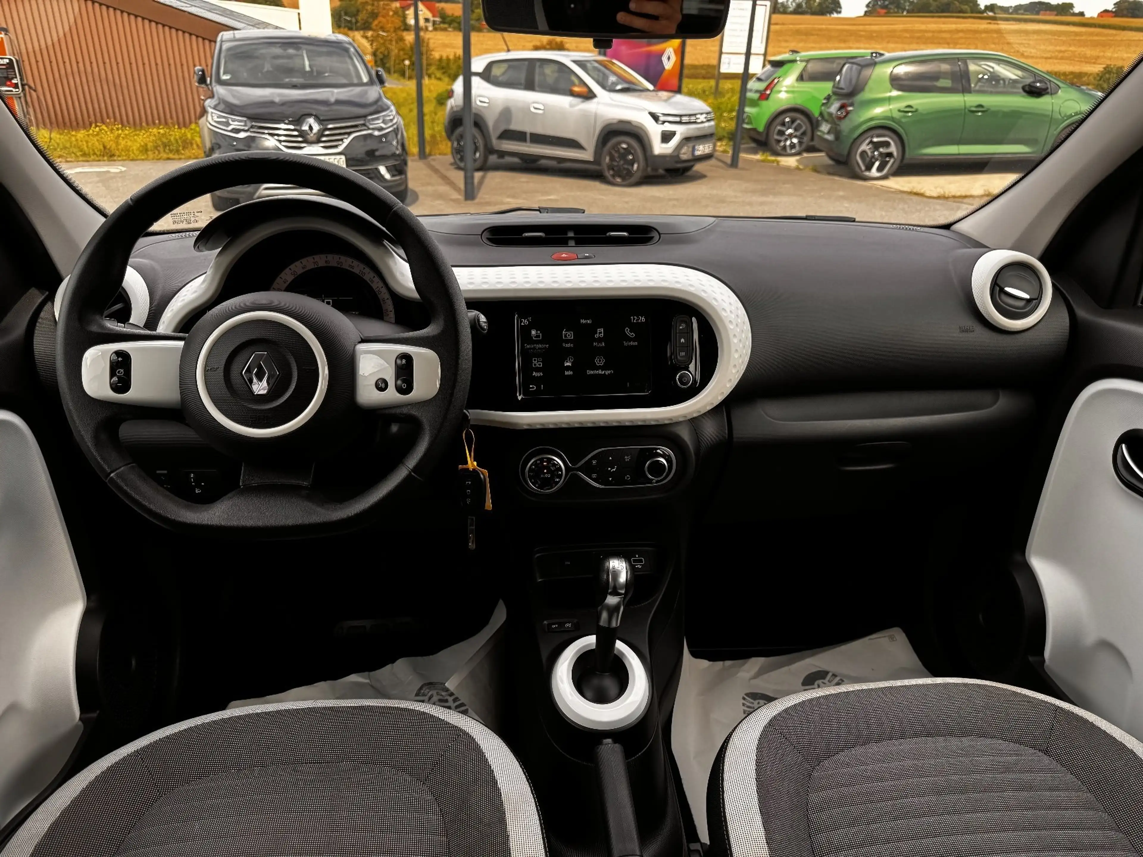 Renault Twingo E-TECH EQUILIBRE WINTER+PDC+ — photo 12