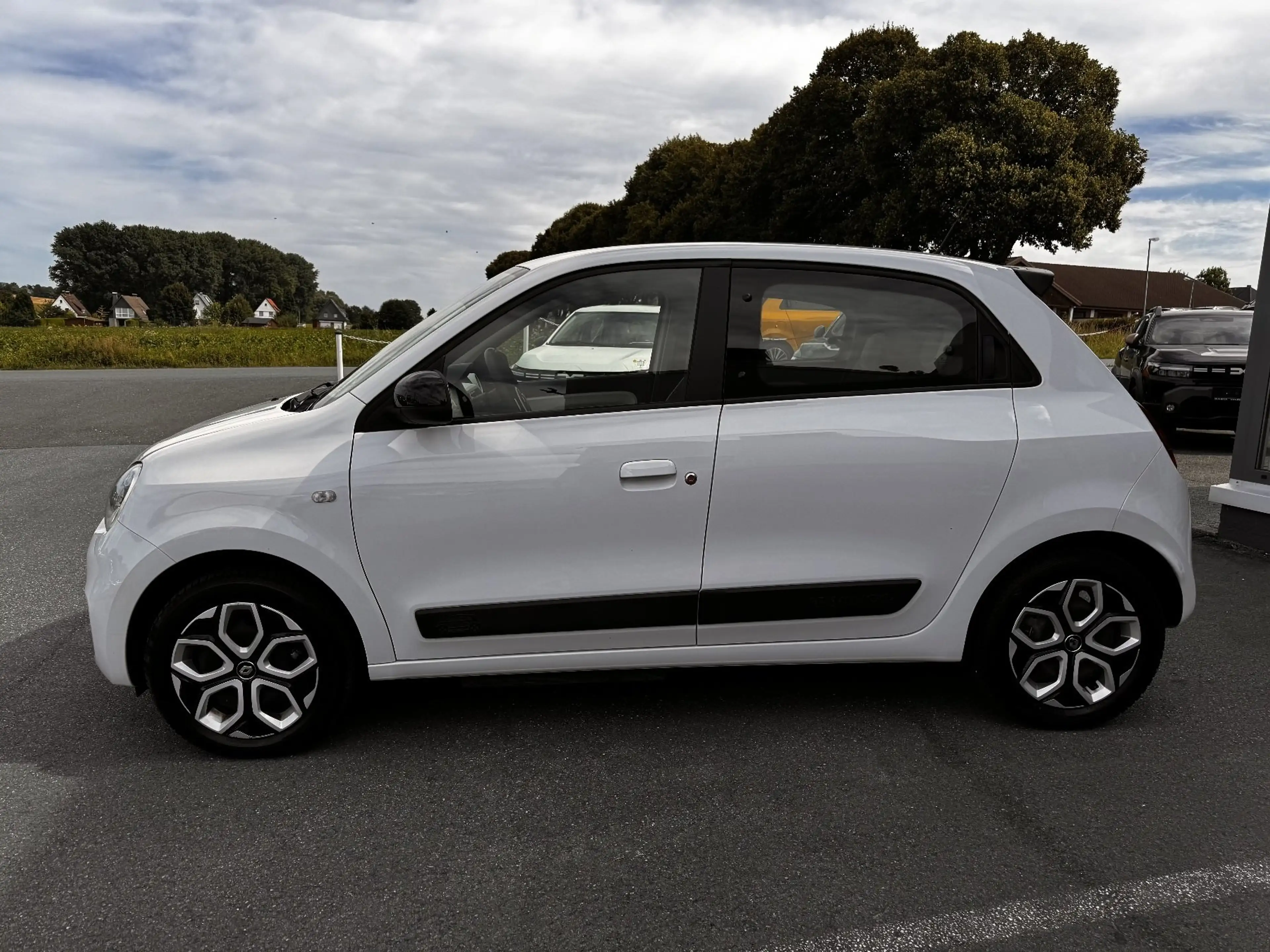 Renault Twingo E-TECH EQUILIBRE WINTER+PDC+ — photo 2