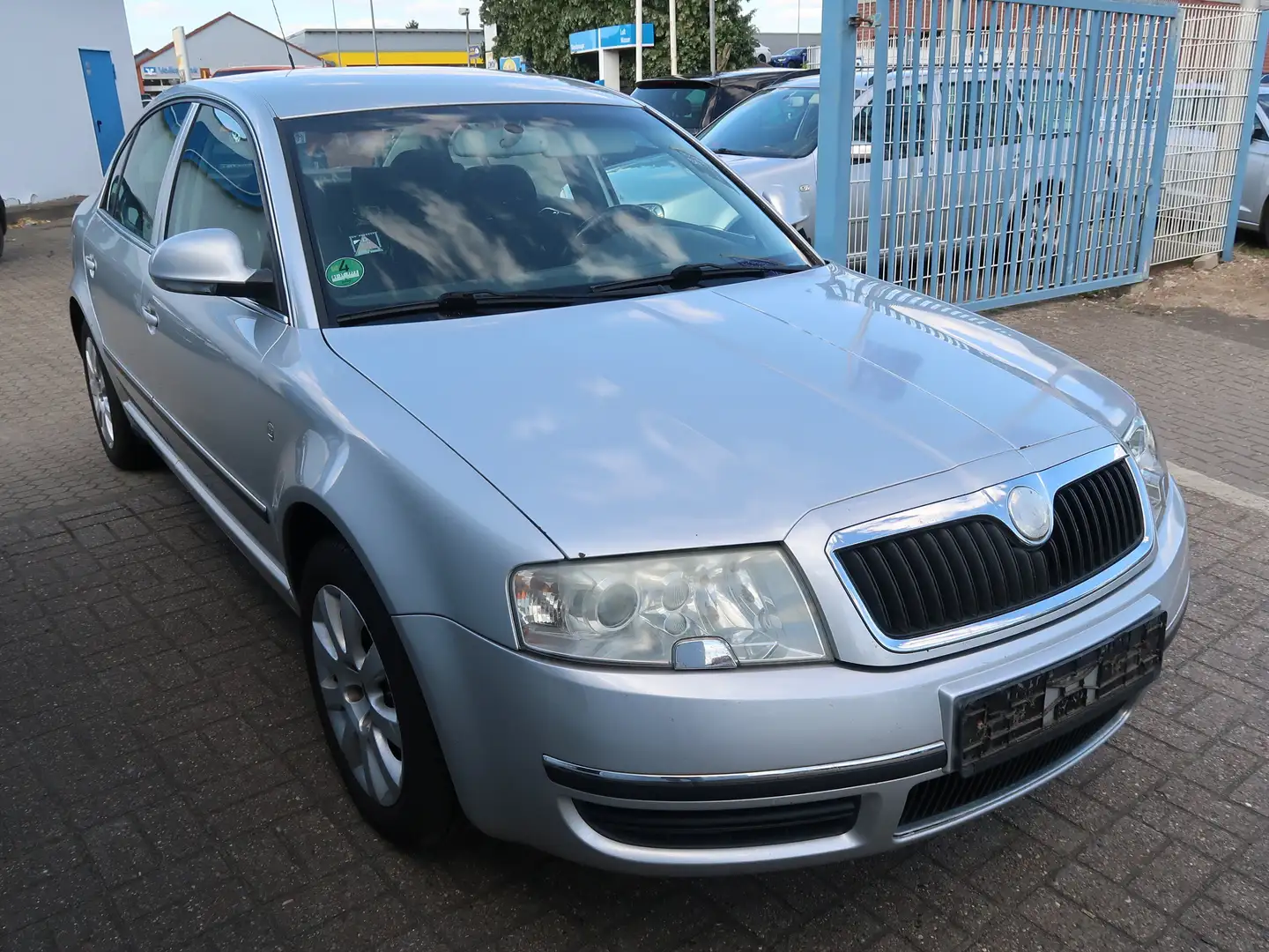 Skoda Superb Exclusive Grau - 2