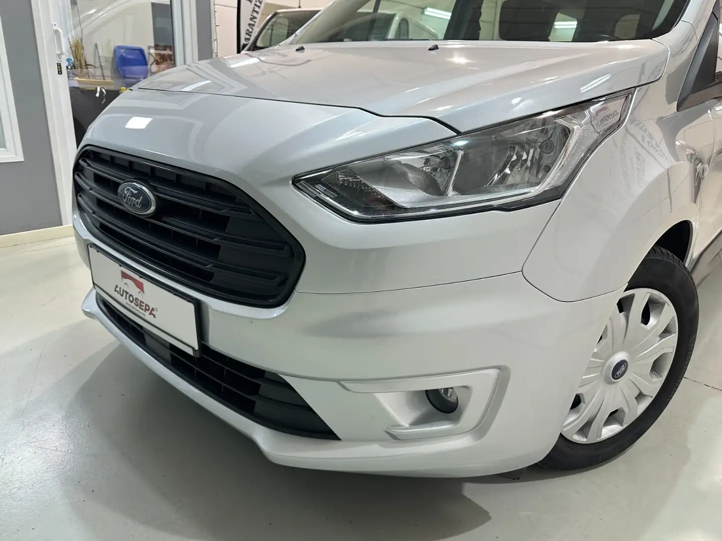 Ford Tourneo Connect Grand 1.5TDCi Auto-S&S Trend 100 Gris - 2