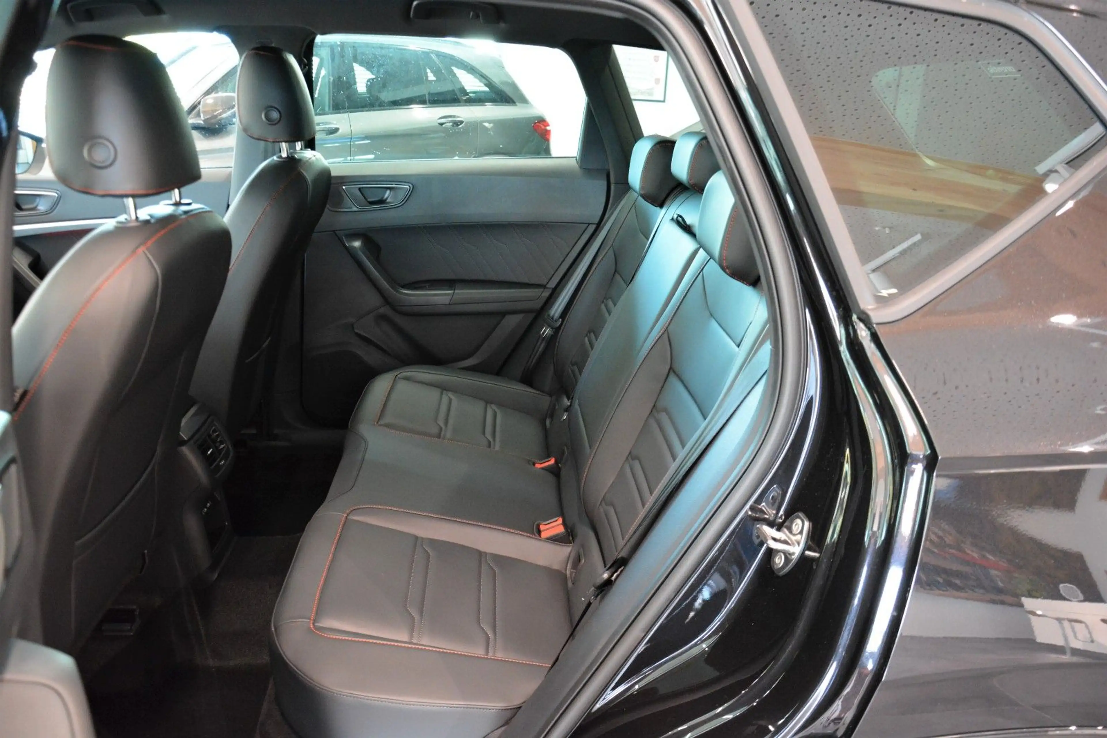 SEAT Ateca Facelift 2.0 TSI DSG 4Drive FR AHK LEDER — photo 9