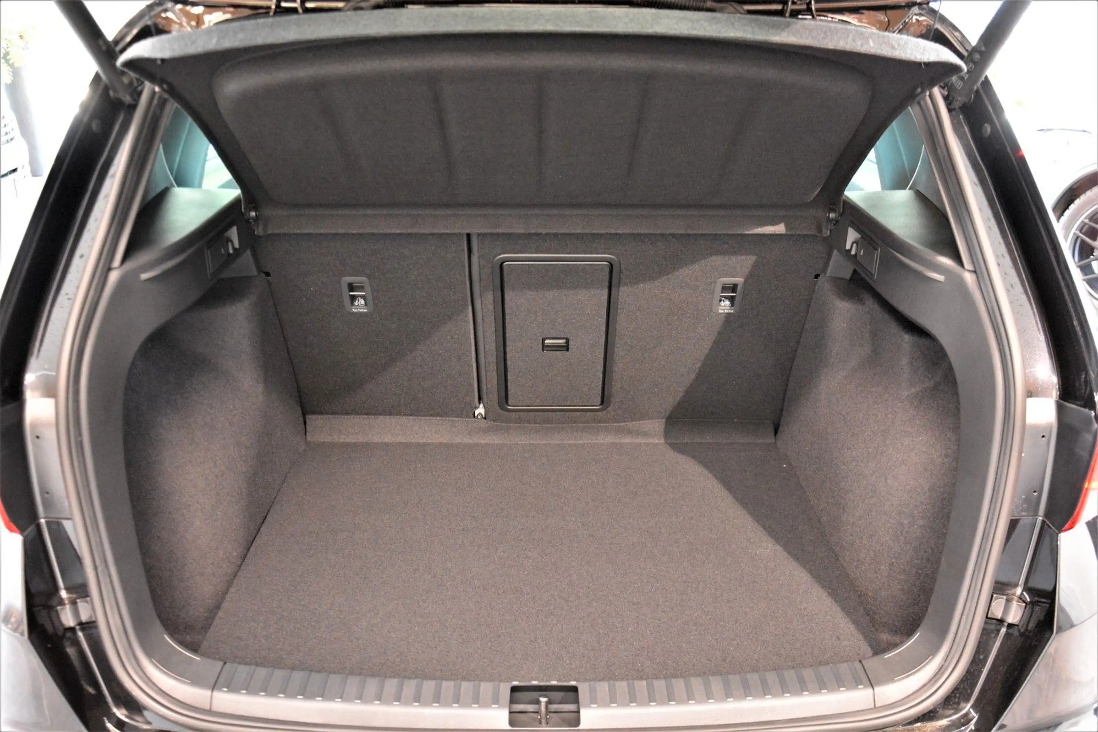 SEAT Ateca Facelift 2.0 TSI DSG 4Drive FR AHK LEDER — photo 10
