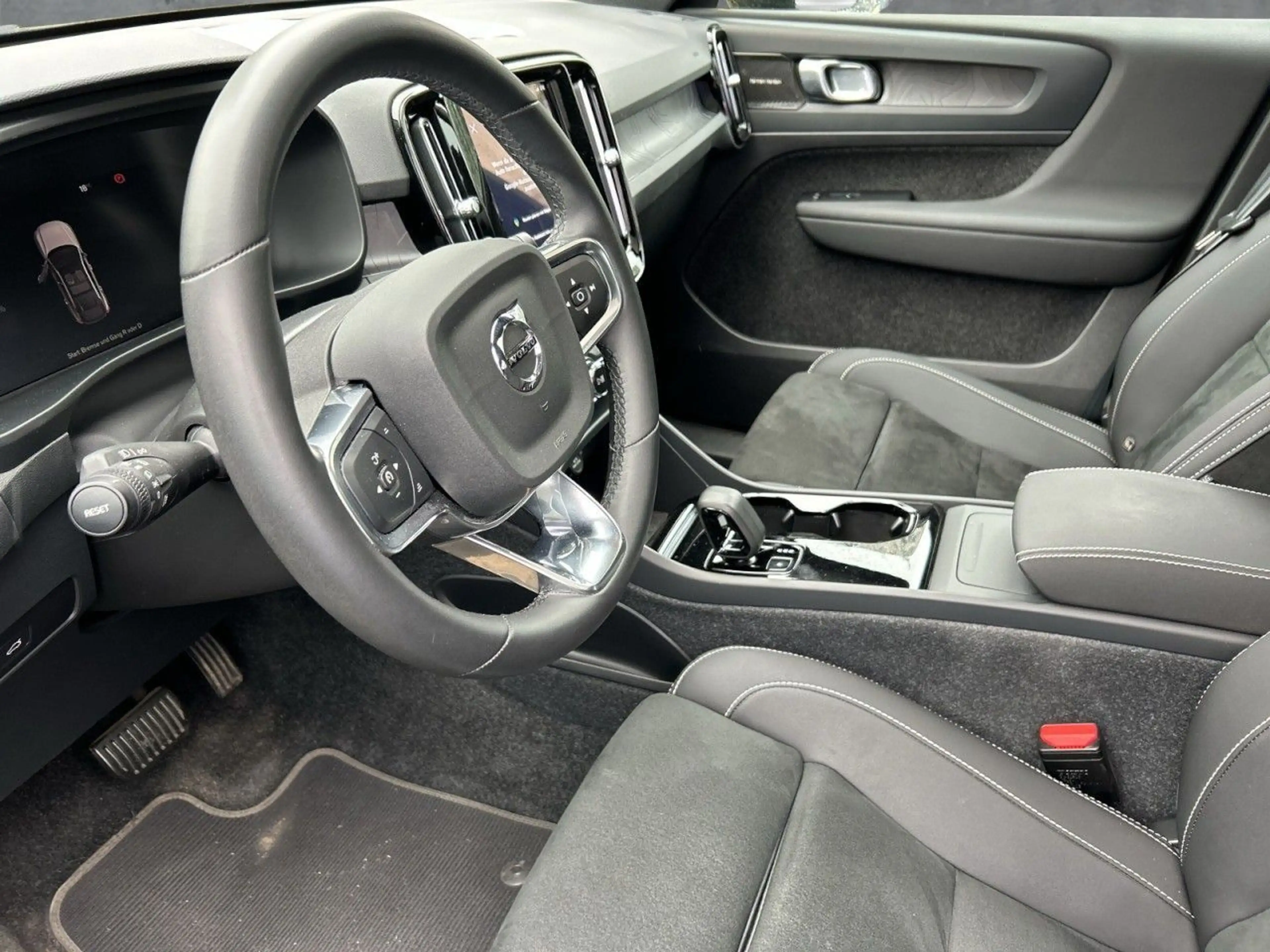 Volvo C40 Recharge Pure Electric 2WD Ultimate Klima Leder — photo 9