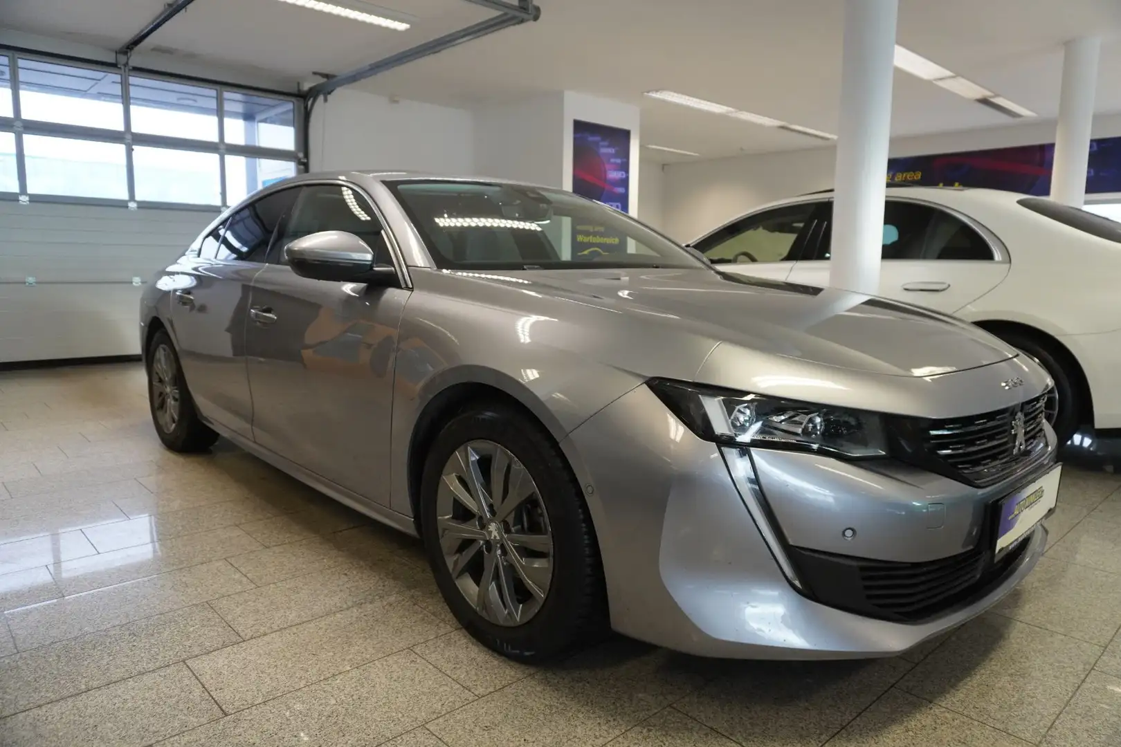 Peugeot 508 Hybrid PHEV 225 Allure Business AHV/LED/Navi Grau - 2
