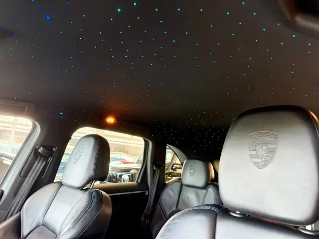 Porsche Cayenne view 8