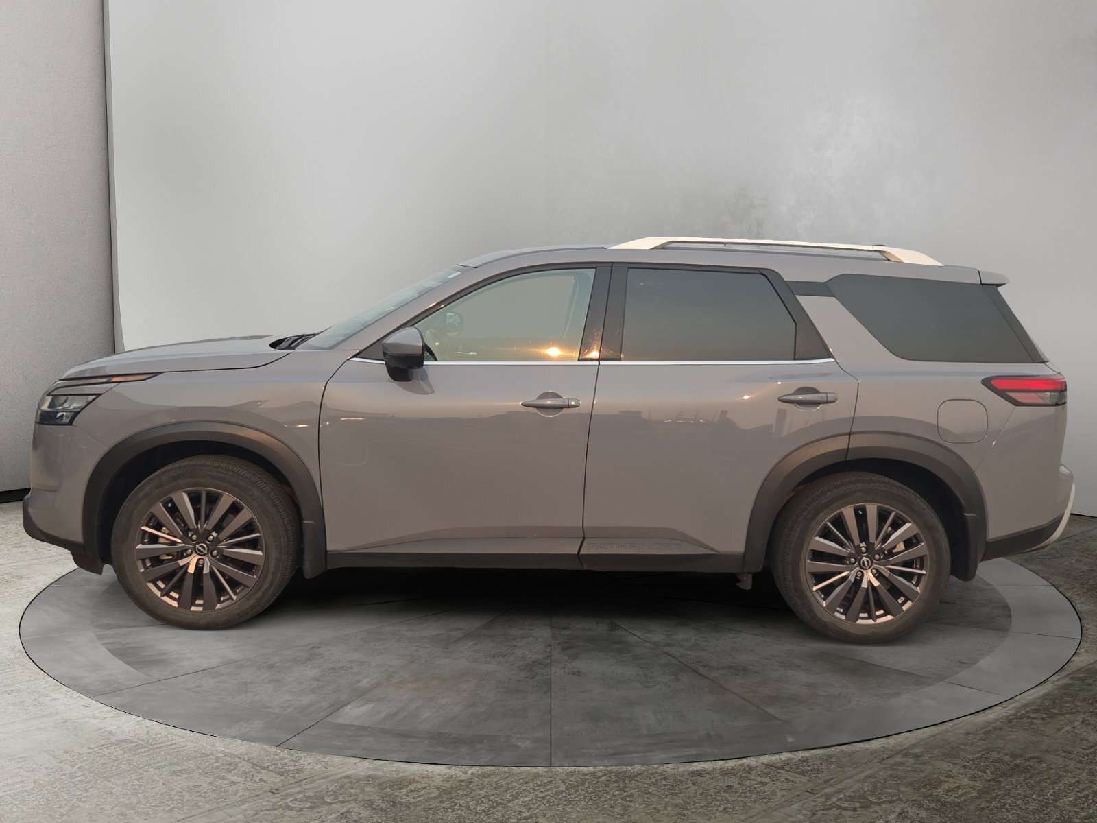 2024 Nissan Pathfinder SL | AWD | LEATHER | MOONROOF | 8-PASSENGER | 360 — снимка 1