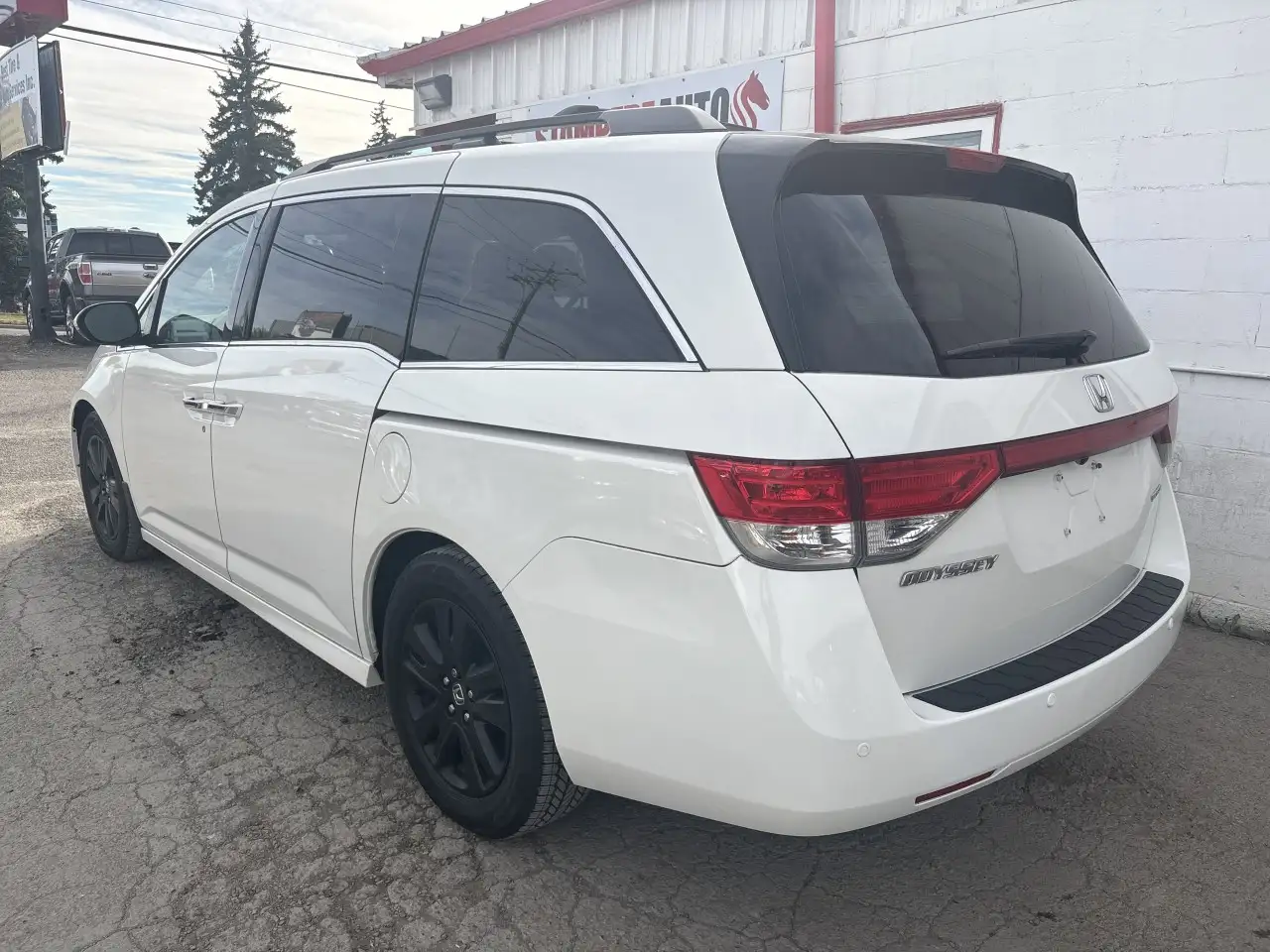 Honda Odyssey снимка Honda Odyssey