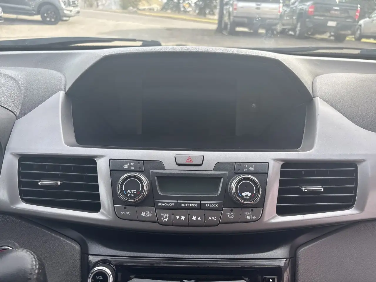 Honda Odyssey снимка Honda Odyssey