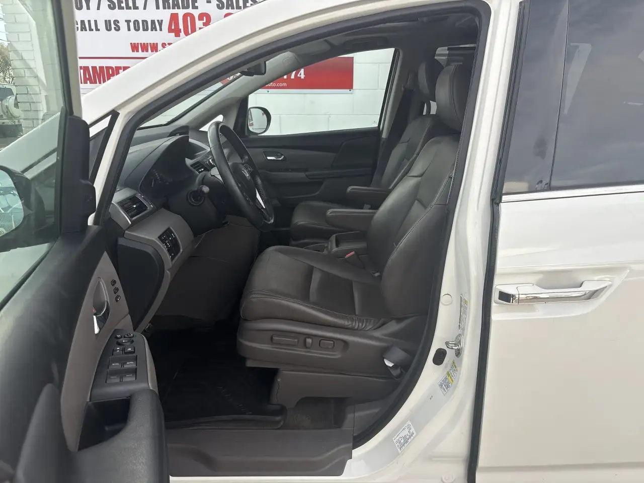 Honda Odyssey снимка Honda Odyssey