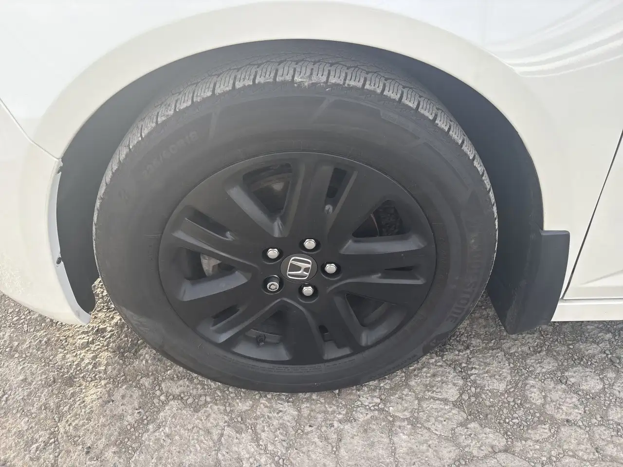 Honda Odyssey снимка Honda Odyssey
