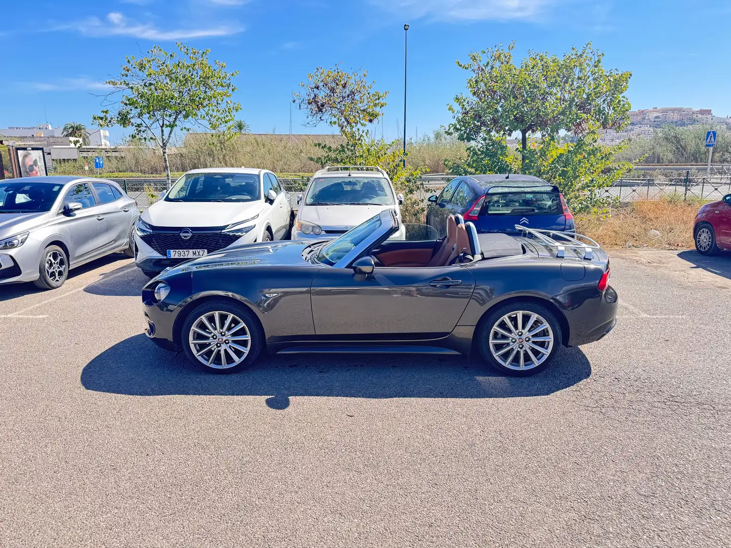 Fiat 124 Spider 124 Spider 1.4 Multiair America Aut. America Marrón - 2
