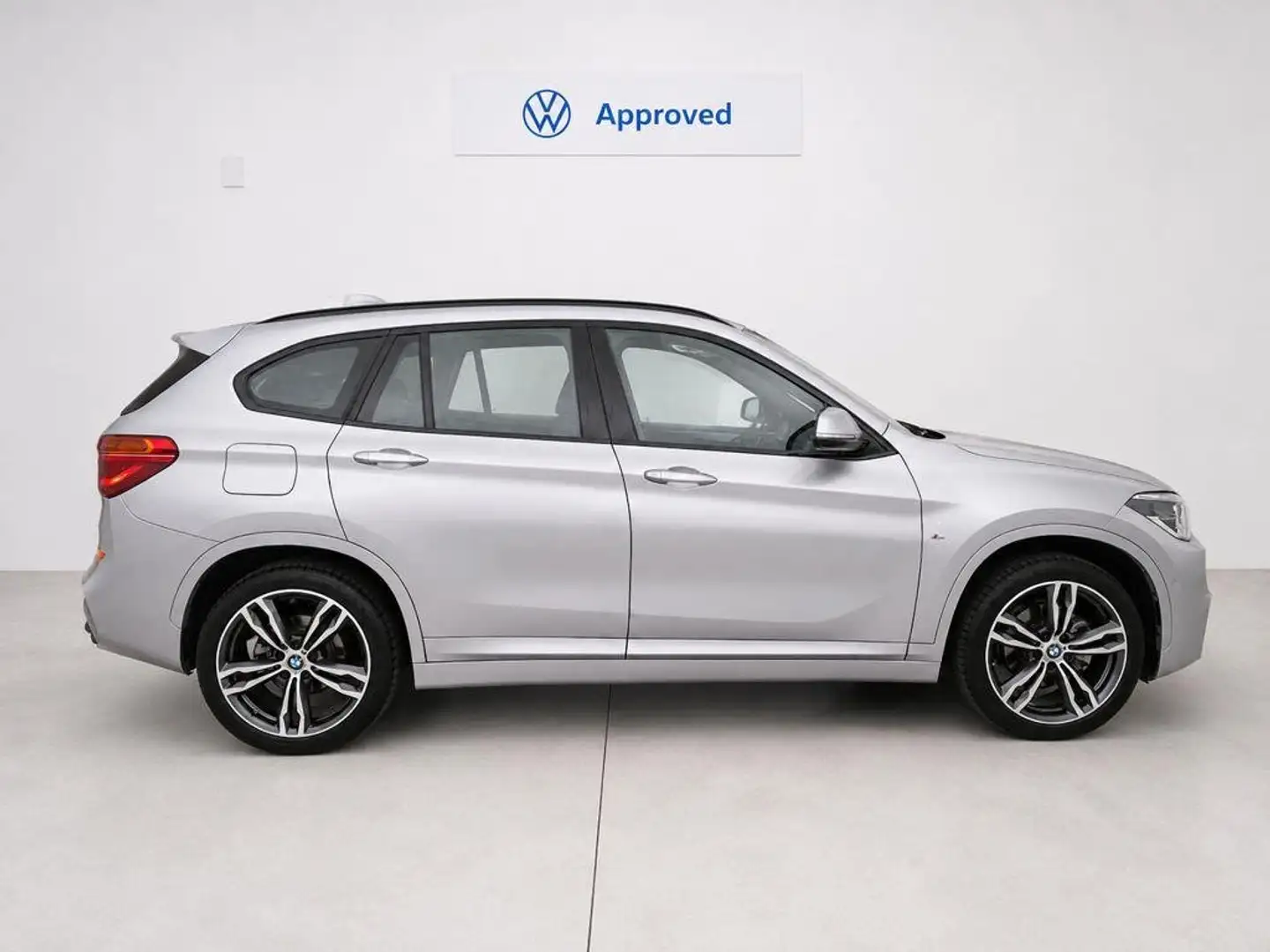 BMW X1 sDrive 18dA Gris - 2