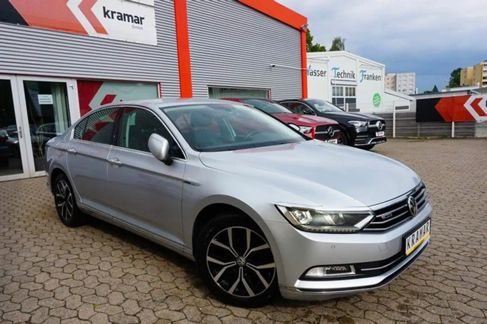 Volkswagen Passat 2.0 TDI 4Motion HIGHLINE VIRTUAL/LED Silber - 2