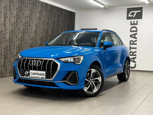 Audi Q3 view 4