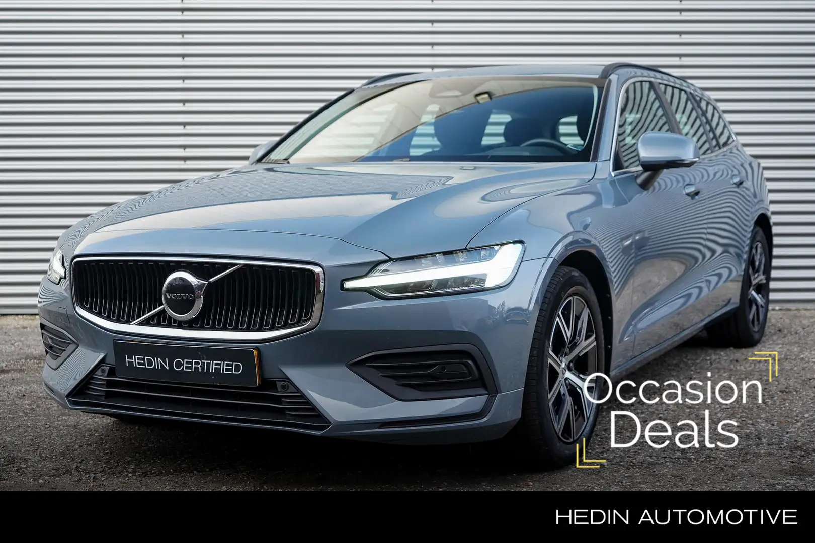 Volvo V60 2.0 B3 Core | Adaptive Cruise | BLIS | Stoelverwar Grau - 1