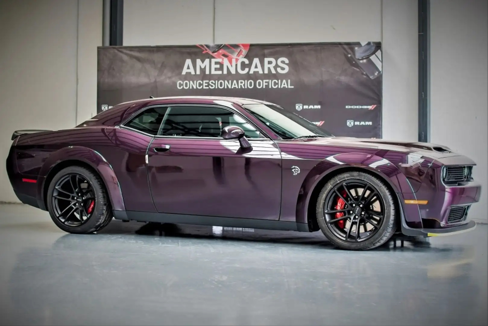 Dodge Challenger SRT Hellcat Redeye JailbreakWB6.2 Supercharged V8 Burdeos - 1