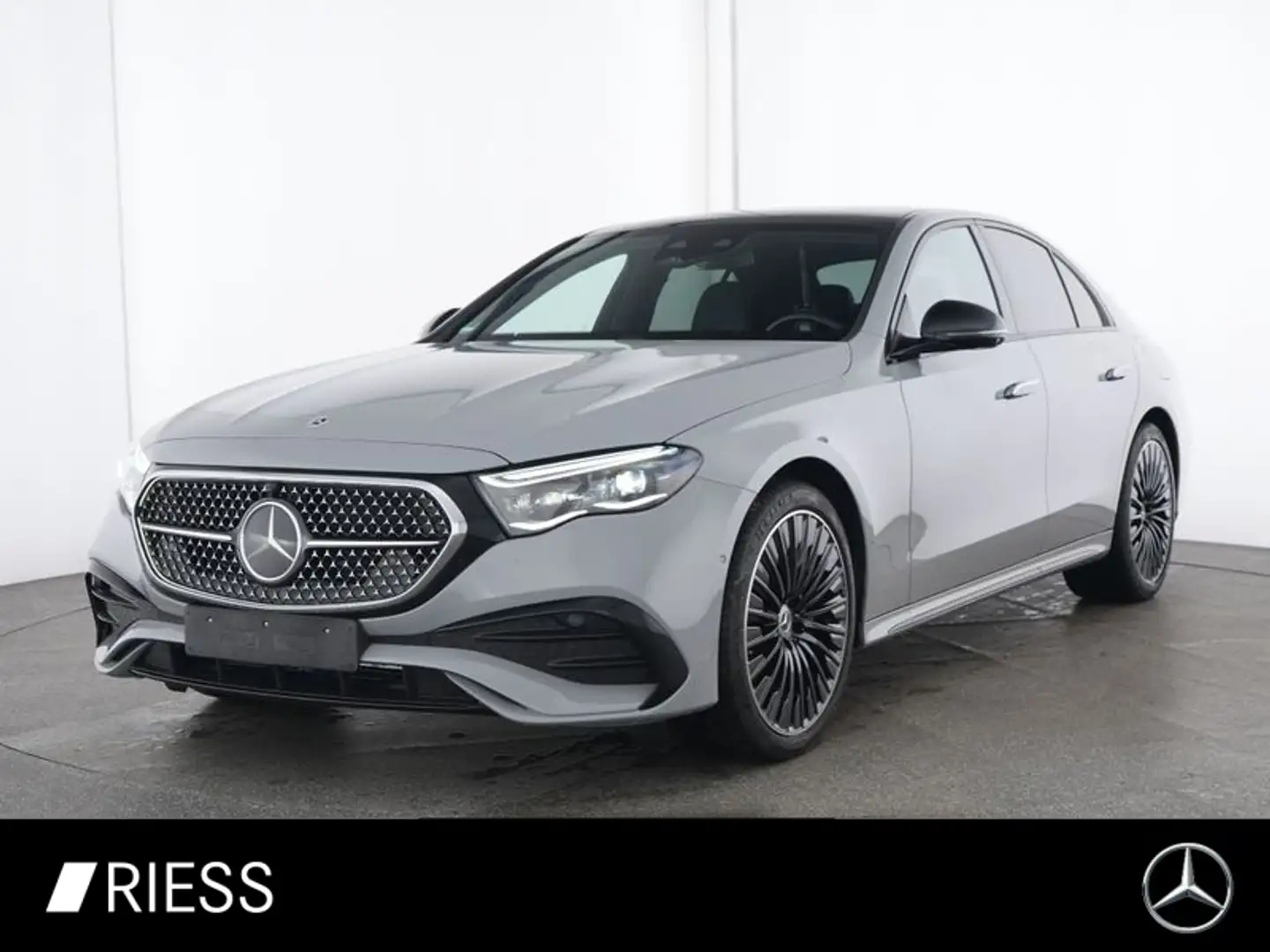 Mercedes-Benz E 300 de AMG Sport Night Distr Pano Superscreen 20" Grau - 1
