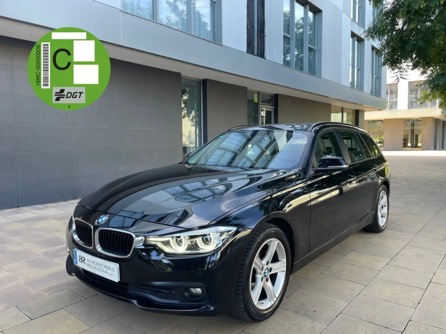 BMW 320 320dA Touring Schwarz - 1