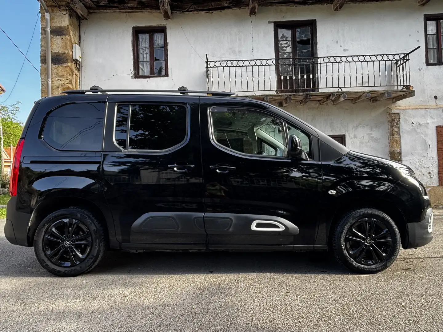 Citroen Berlingo BlueHDi S&S Talla M Feel Pack 130 Negro - 1